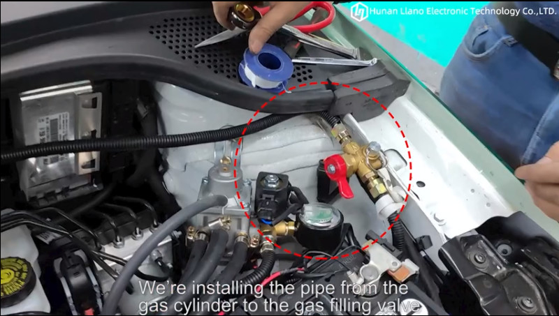 Latest company Cases about 4. ガス ポンプからのガスのフィリング バルブに低炭素鋼鉄ガス管を取付けなさい